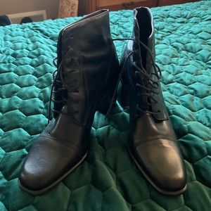 Calico Black High Heeled Boots
